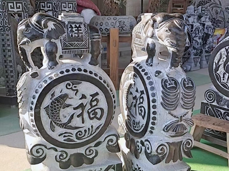 青石門(mén)墩抱鼓石
