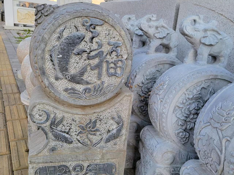 青石門(mén)墩抱鼓石