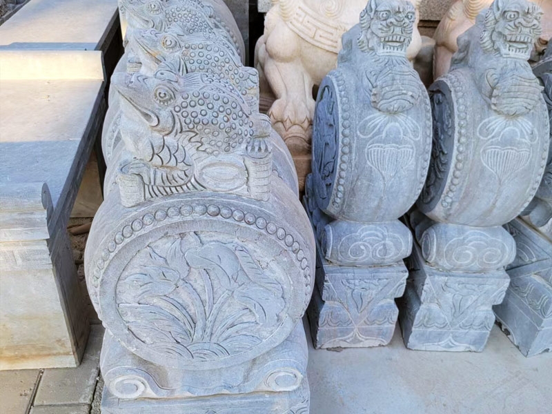 青石門(mén)墩抱鼓石