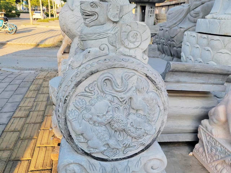 青石門(mén)墩抱鼓石