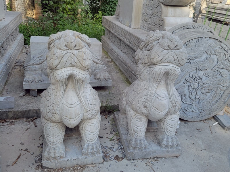 青石獅子