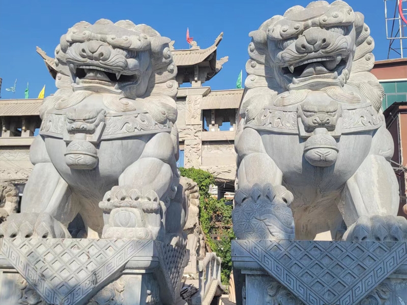 青石獅子