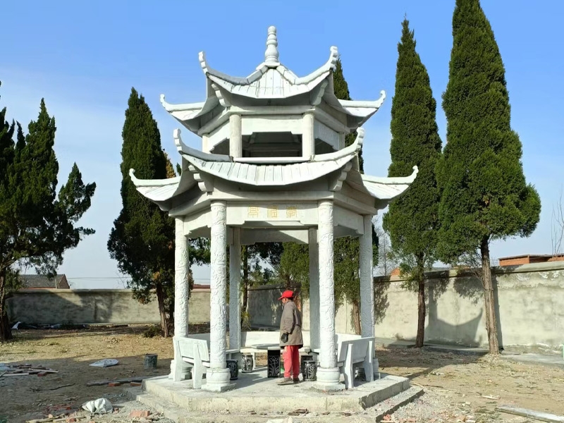 青石涼亭