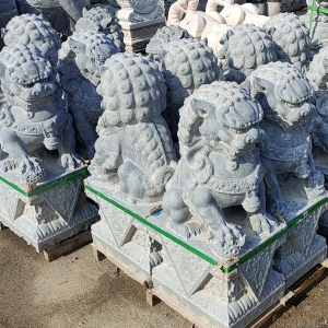 青石獅子