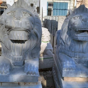 青石獅子