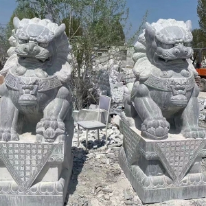 青石獅子