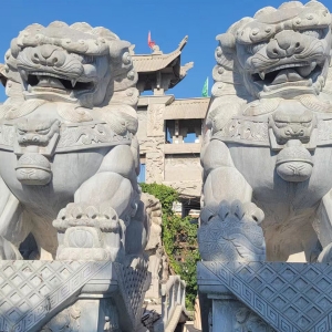 青石獅子