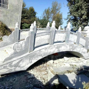 青石欄桿