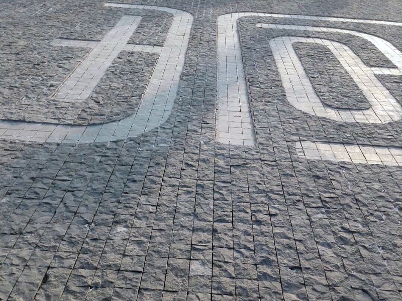 青石馬蹄石